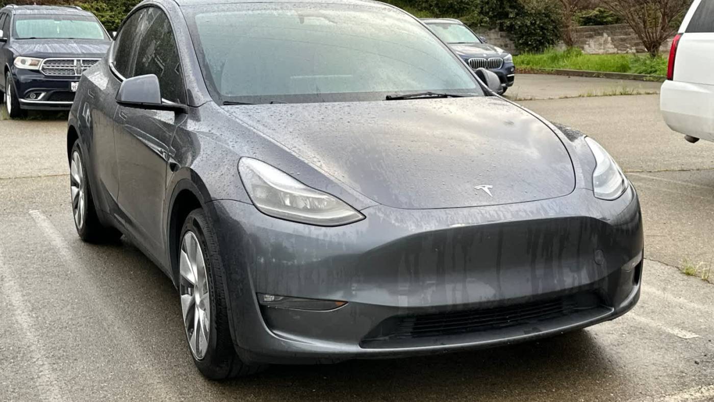 2023 Tesla Model Y 7SAYGDEE8PF936294