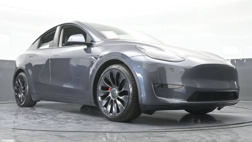 2022 Tesla Model Y 7SAYGDEF3NF380126