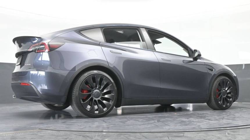 2022 Tesla Model Y 7SAYGDEF3NF380126