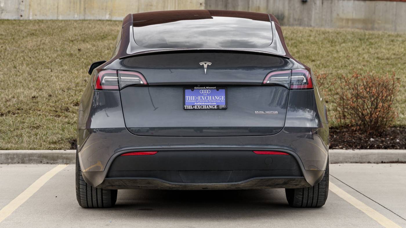 2022 Tesla Model Y 7SAYGDEF9NF514699