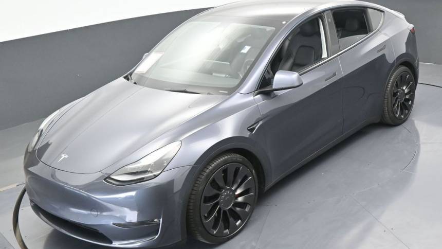 2022 Tesla Model Y 7SAYGDEF3NF380126