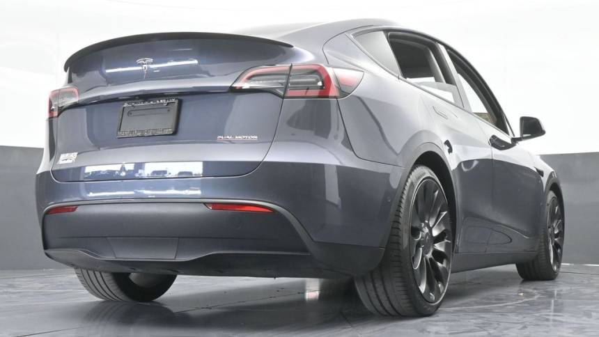 2022 Tesla Model Y 7SAYGDEF3NF380126