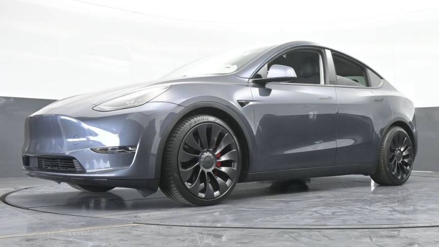 2022 Tesla Model Y 7SAYGDEF3NF380126