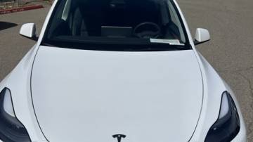 2022 Tesla Model Y 7SAYGAEE4NF553738