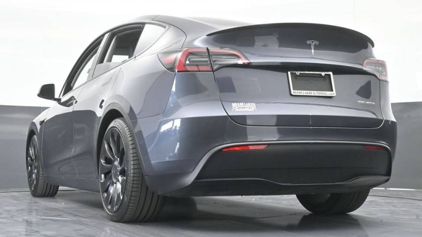 2022 Tesla Model Y 7SAYGDEF3NF380126