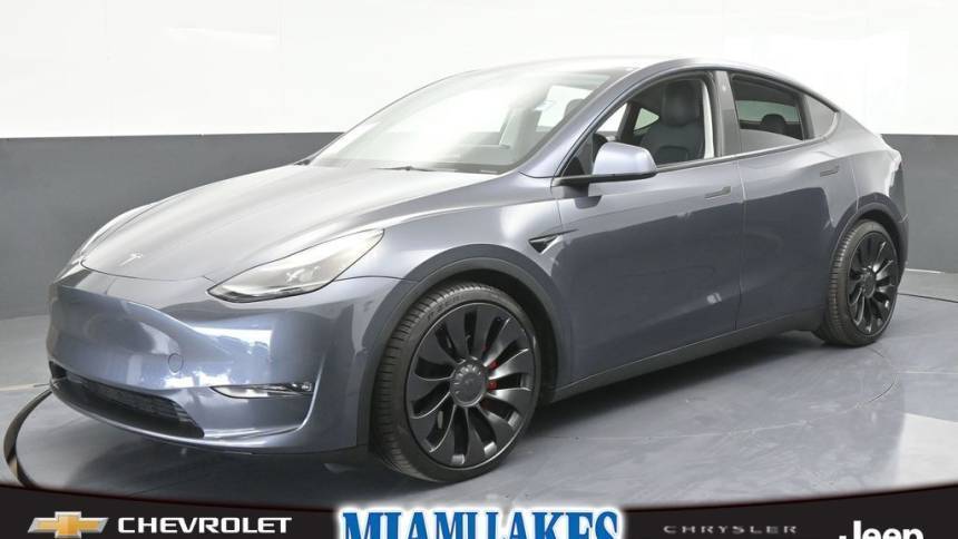 2022 Tesla Model Y 7SAYGDEF3NF380126