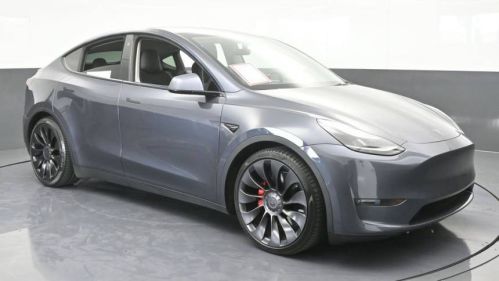 2022 Tesla Model Y 7SAYGDEF3NF380126