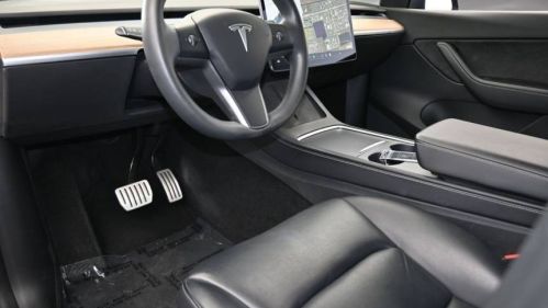 2022 Tesla Model Y 7SAYGDEF3NF380126