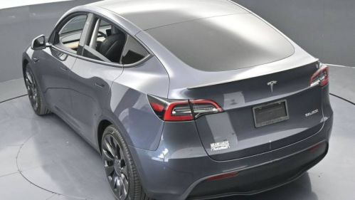 2022 Tesla Model Y 7SAYGDEF3NF380126