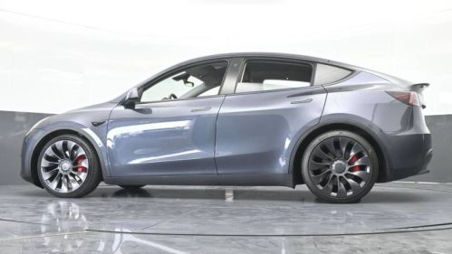 2022 Tesla Model Y 7SAYGDEF3NF380126