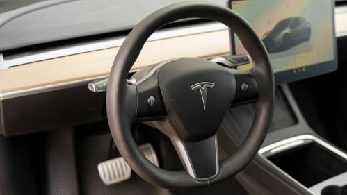 2022 Tesla Model Y 7SAYGDEF9NF514699