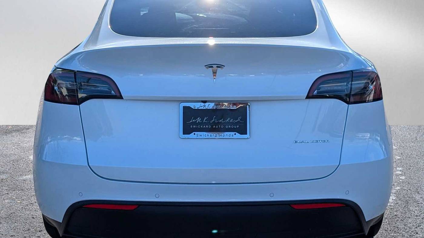 2022 Tesla Model Y 7SAYGDEE3NF444284