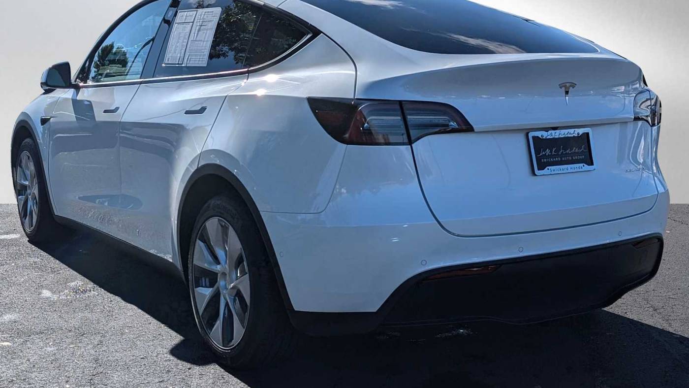 2022 Tesla Model Y 7SAYGDEE3NF444284