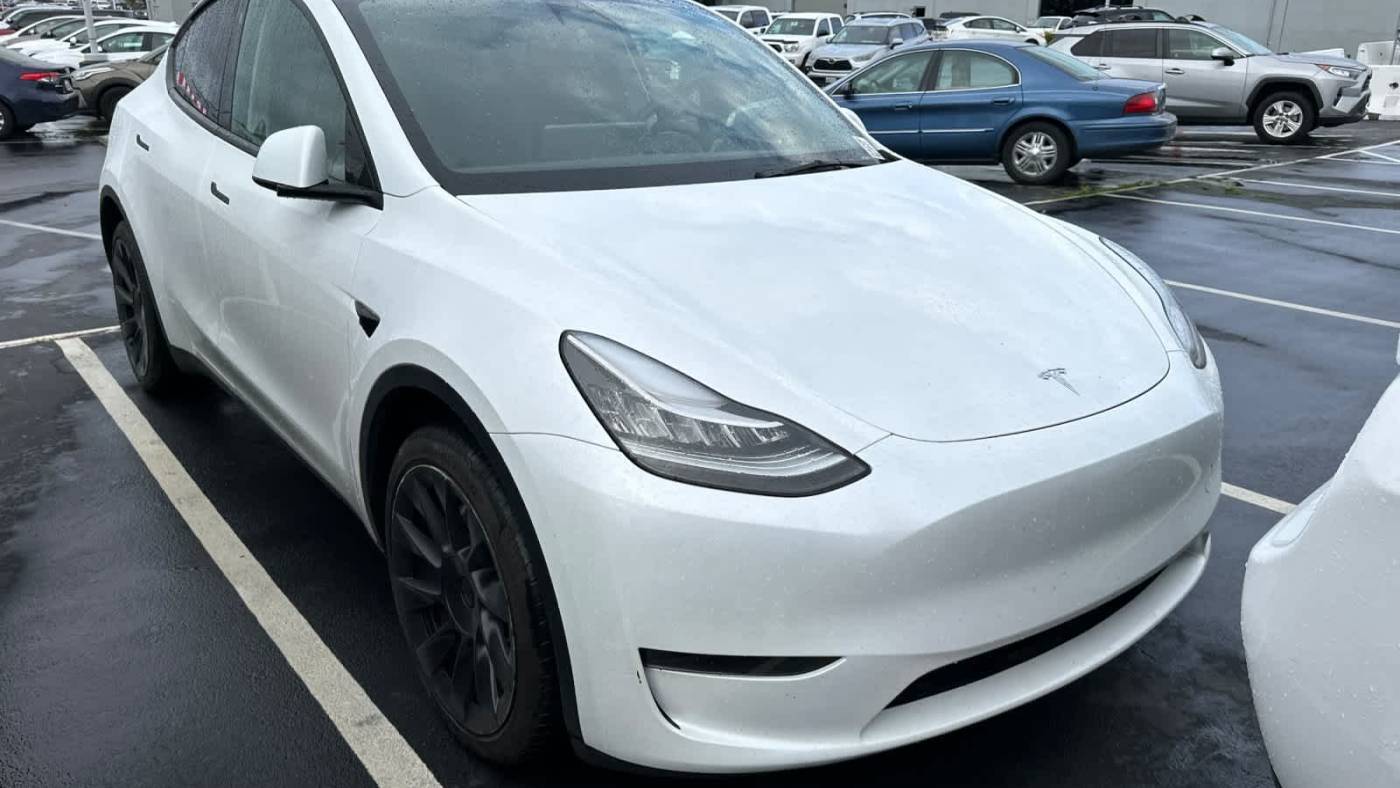 2023 Tesla Model Y 7SAYGDEE0PA071205