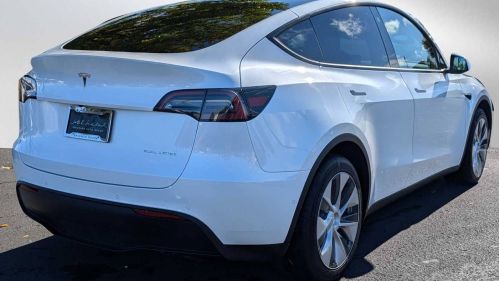 2022 Tesla Model Y 7SAYGDEE3NF444284