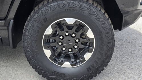 2024 GMC HUMMER EV SUV 1GKB0NDE6RU113196