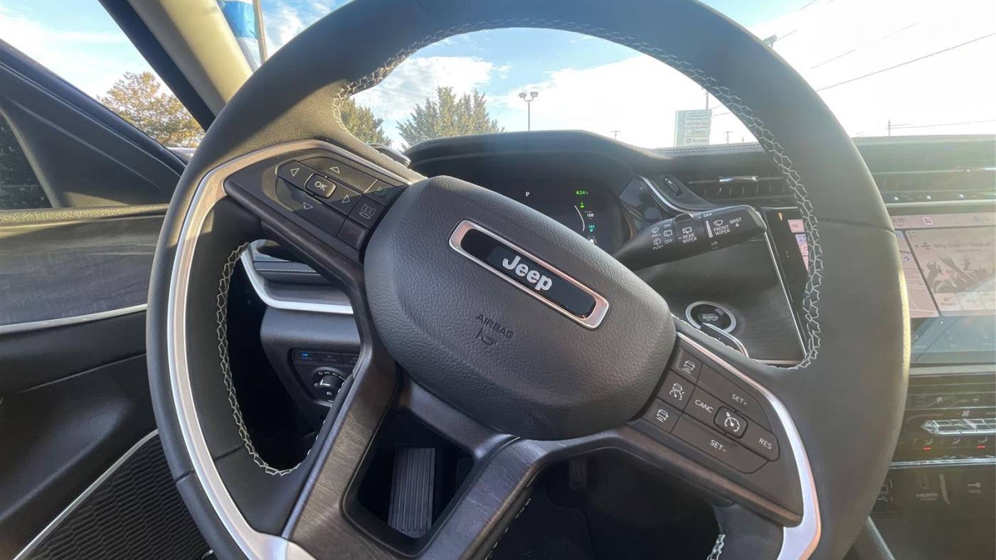 2023 Jeep Grand Cherokee 1C4RJYB68PC650580