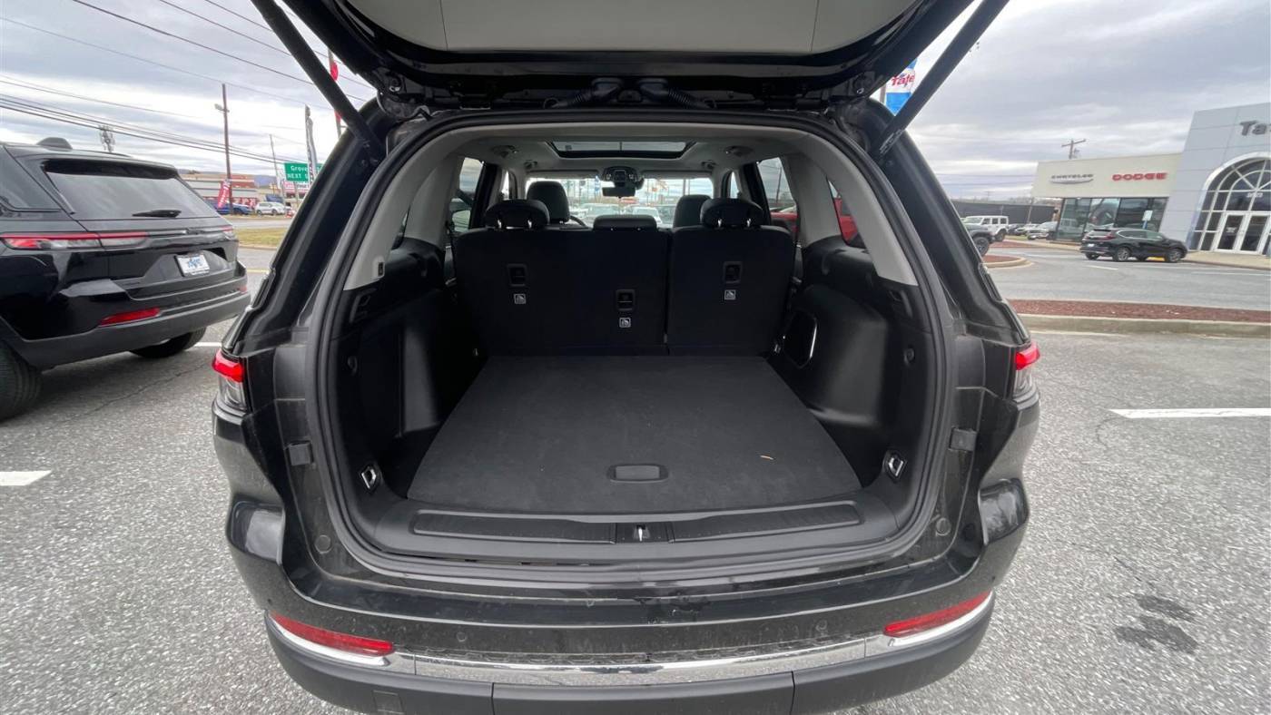 2023 Jeep Grand Cherokee 1C4RJYB6XPC650581