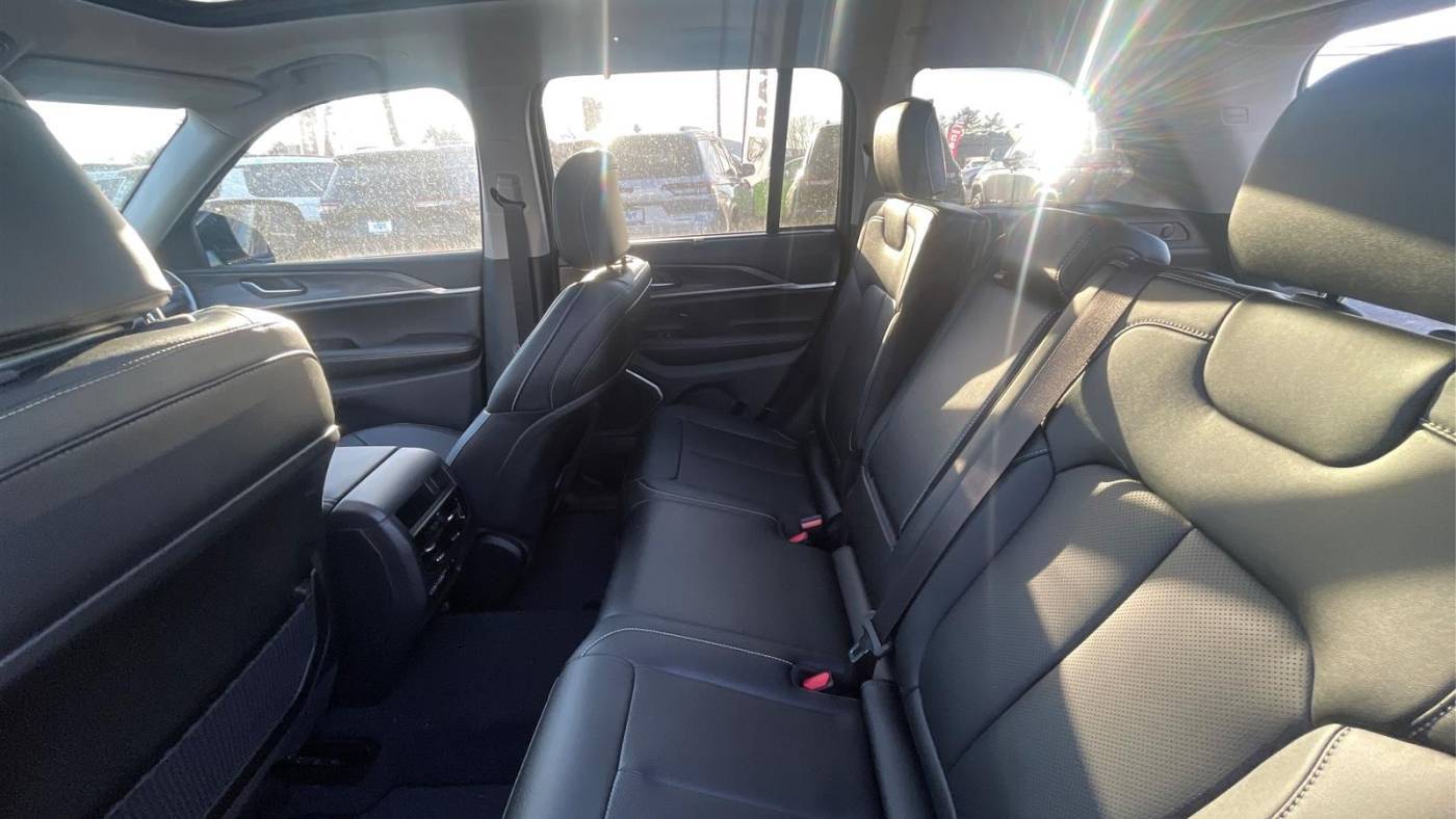 2023 Jeep Grand Cherokee 1C4RJYB68PC650580