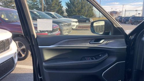 2023 Jeep Grand Cherokee 1C4RJYB68PC650580