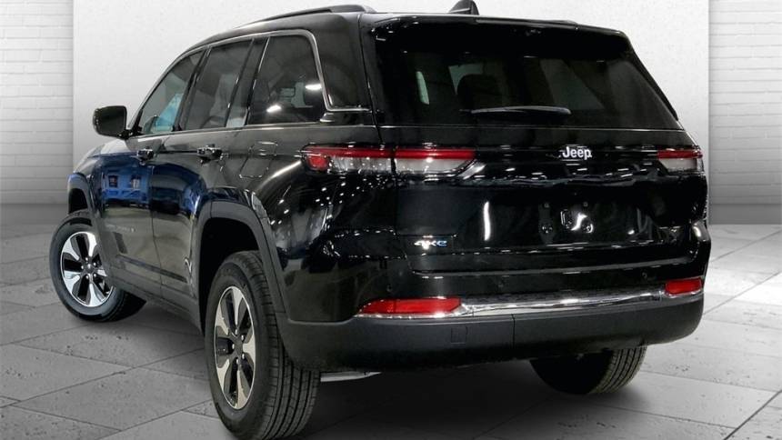 2025 Jeep Grand Cherokee 1C4RJYB65S8680583