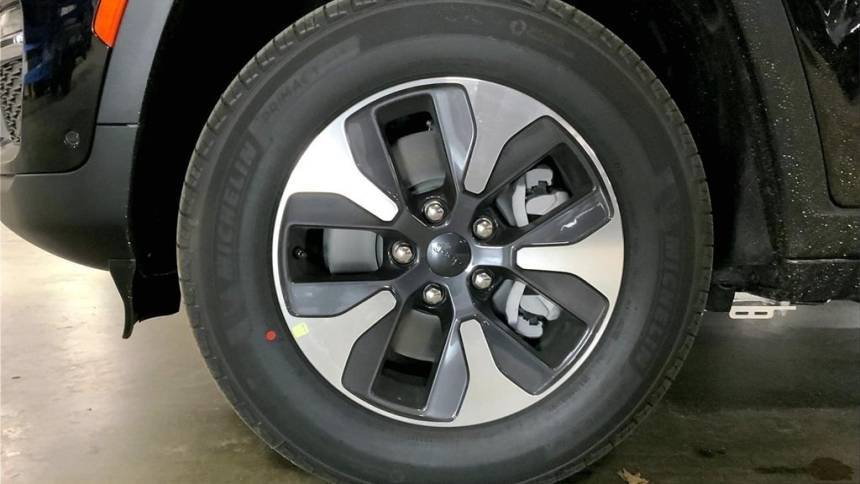 2025 Jeep Grand Cherokee 1C4RJYB65S8680583