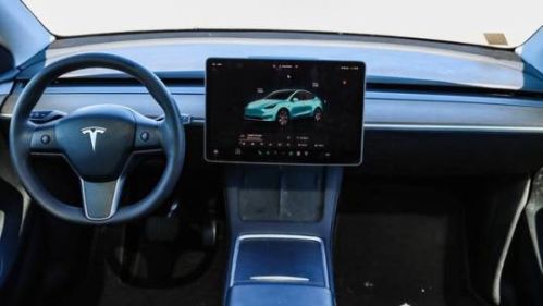 2023 Tesla Model Y 7SAYGAEE4PF743607