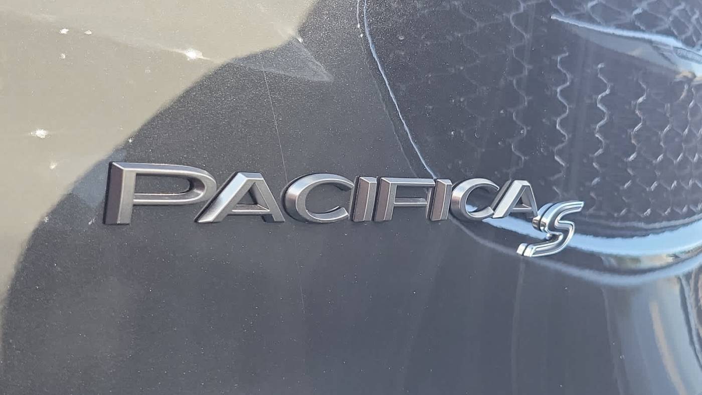 2023 Chrysler Pacifica 2C4RC1L71PR612026