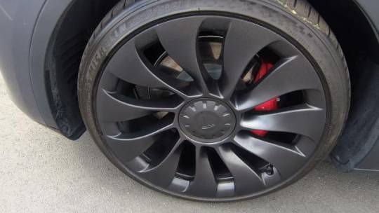 2023 Tesla Model Y 7SAYGDEF7PF645536