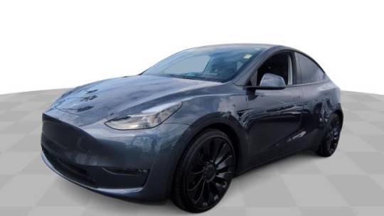 2023 Tesla Model Y 7SAYGDEF7PF645536