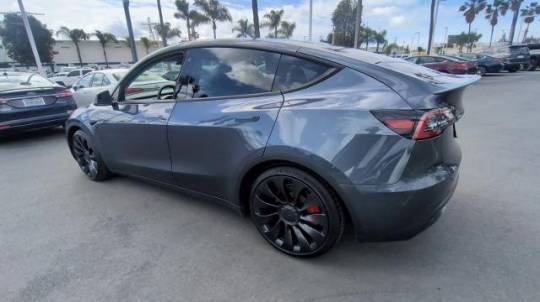 2023 Tesla Model Y 7SAYGDEF7PF645536