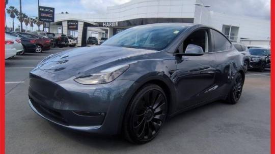 2023 Tesla Model Y 7SAYGDEF7PF645536