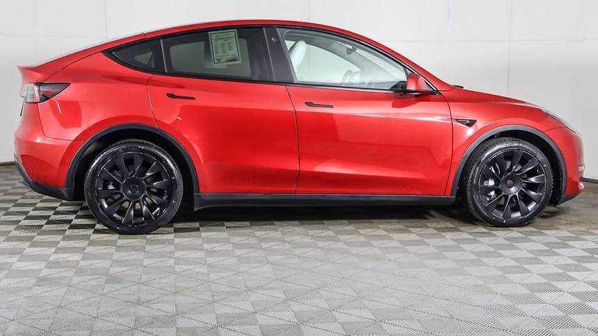 2022 Tesla Model Y 7SAYGDEE1NF443537