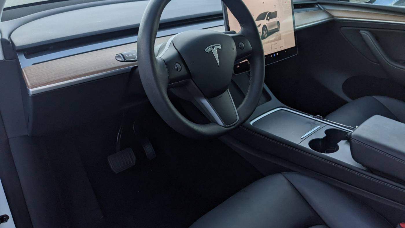 2023 Tesla Model Y 7SAYGDEE2PF710932