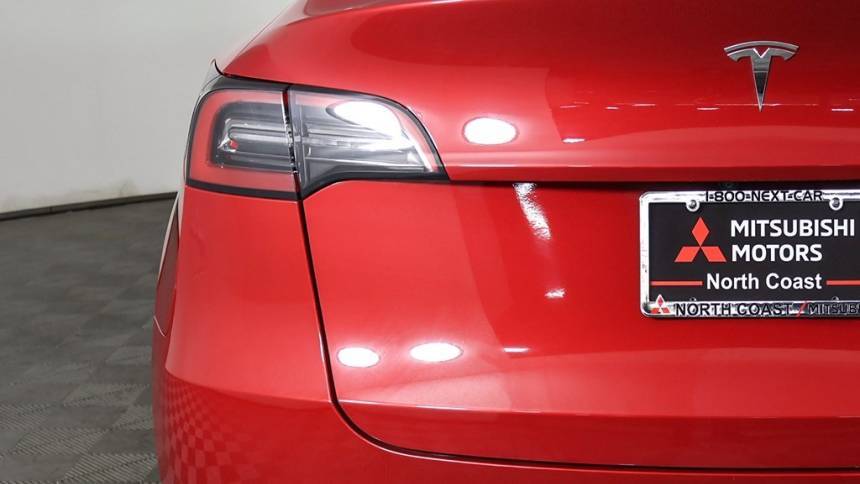 2022 Tesla Model Y 7SAYGDEE1NF443537