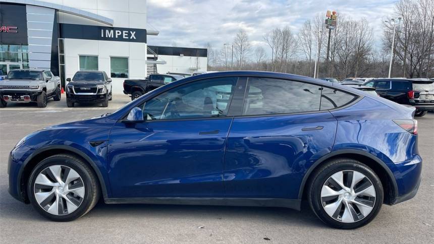 2023 Tesla Model Y 7SAYGAEE8PF790753