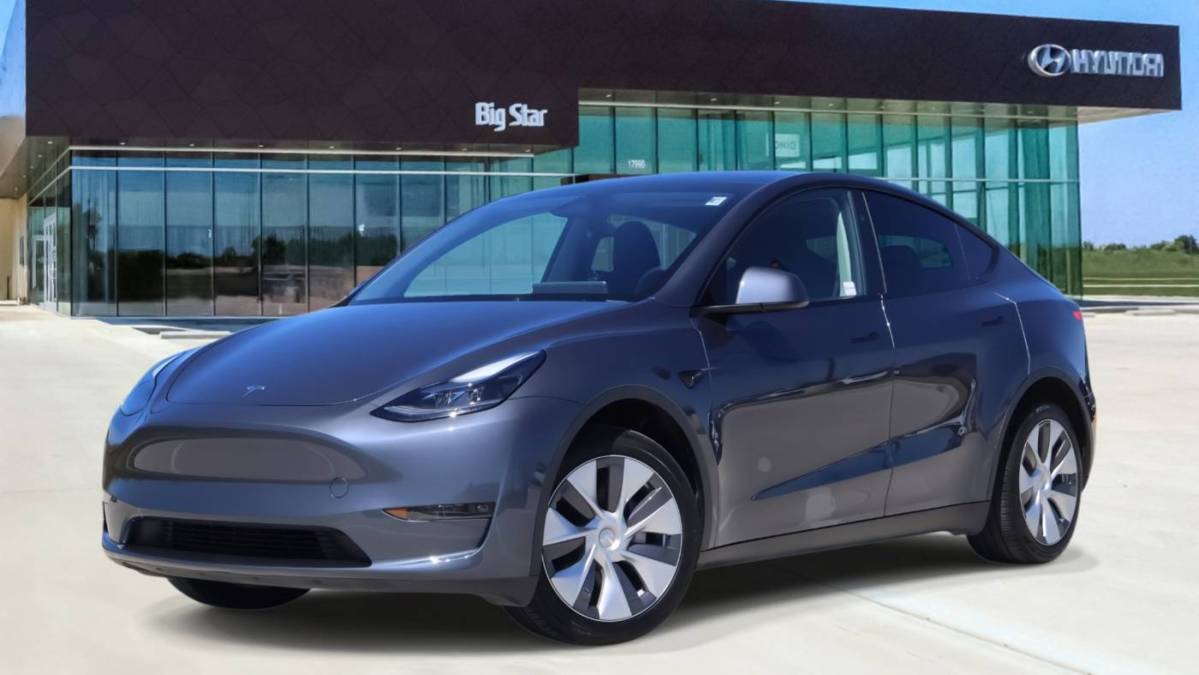 2023 Tesla Model Y 7SAYGDEE4PA208419