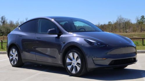 2023 Tesla Model Y 7SAYGDEE4PA208419