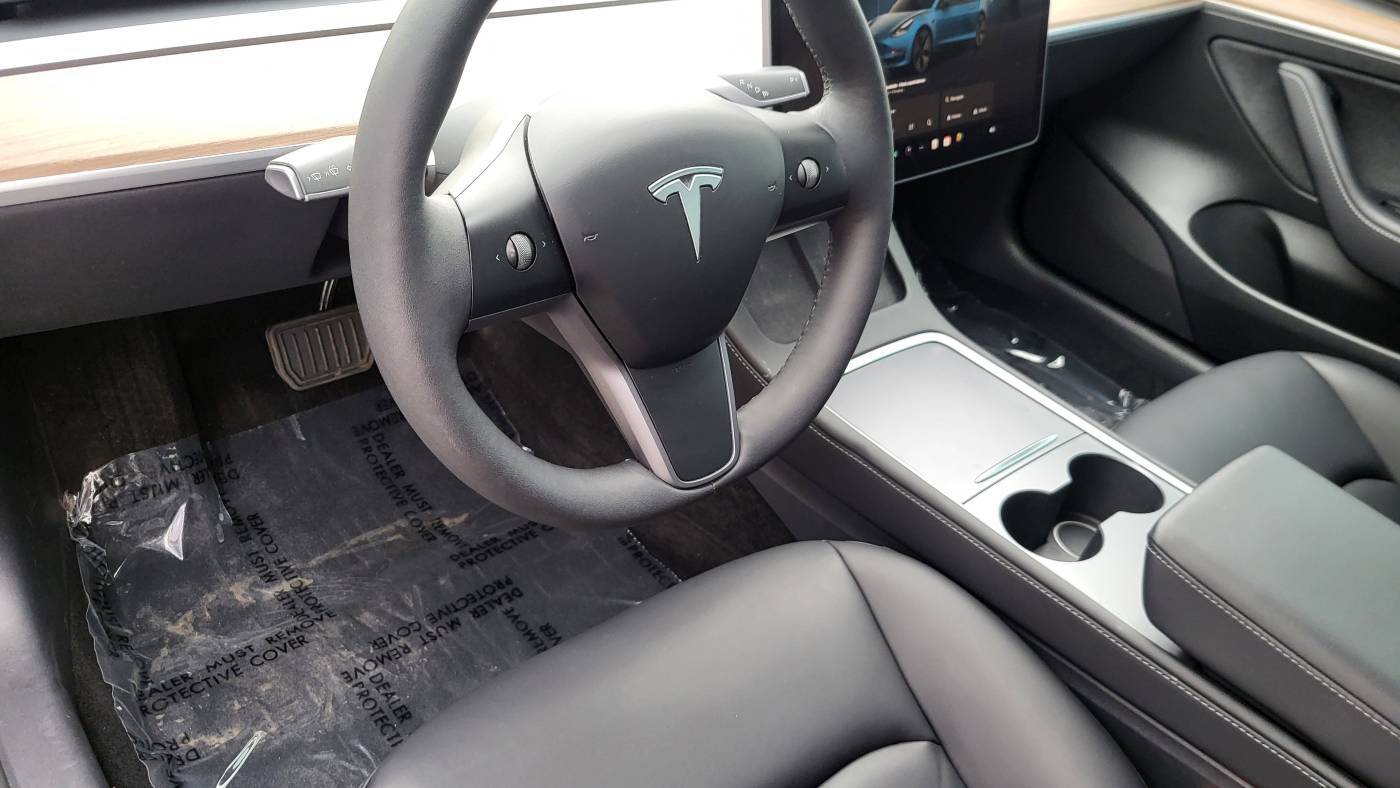 2023 Tesla Model 3 5YJ3E1EA3PF682583