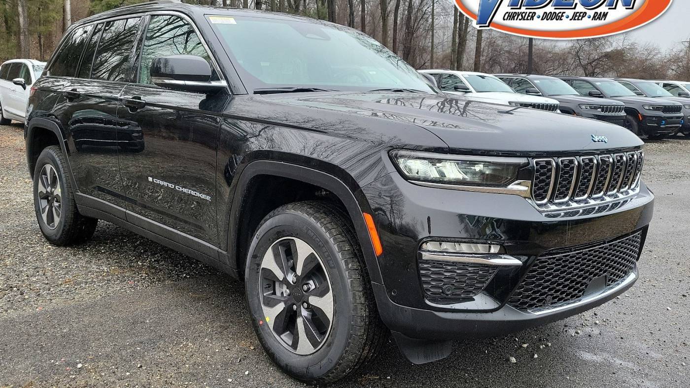 2024 Jeep Grand Cherokee 1C4RJYB64RC121193