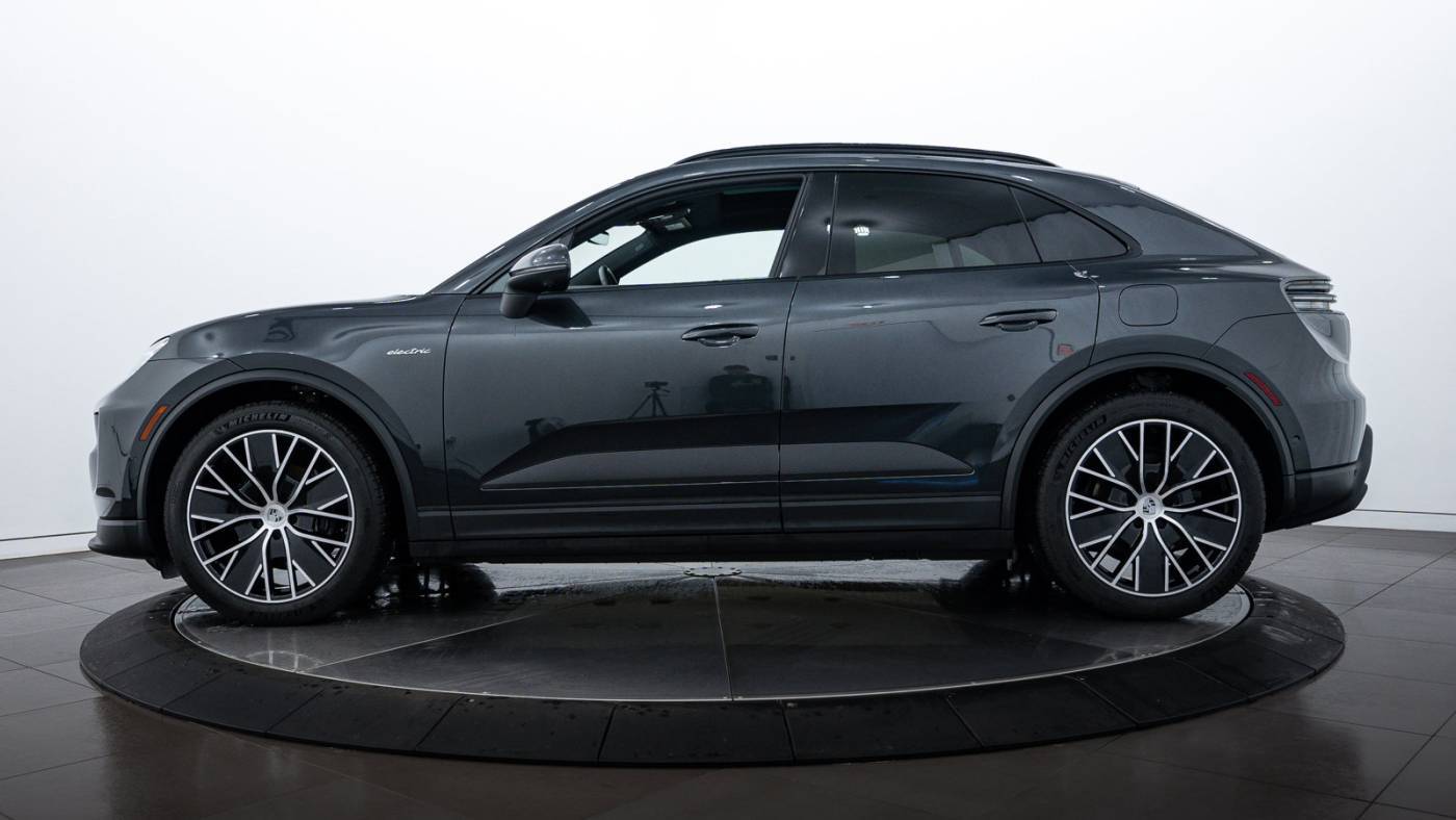 2024 Porsche Macan Electric WP1AA2XA9RL000467