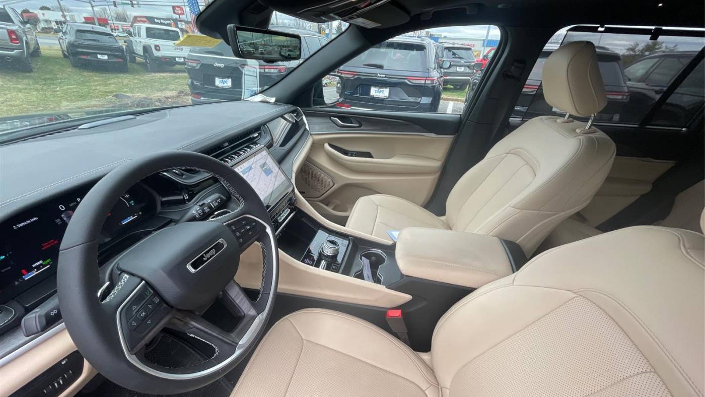 2023 Jeep Grand Cherokee 1C4RJYB66PC650772