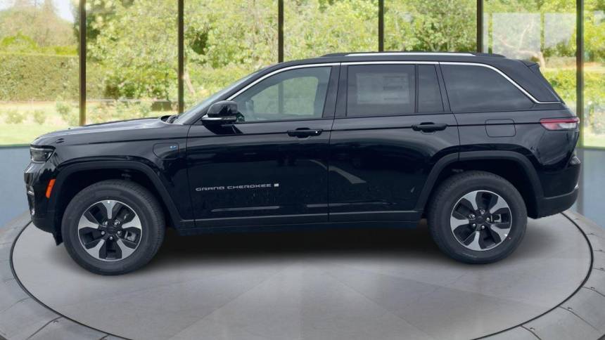 2023 Jeep Grand Cherokee 1C4RJYB66PC650772