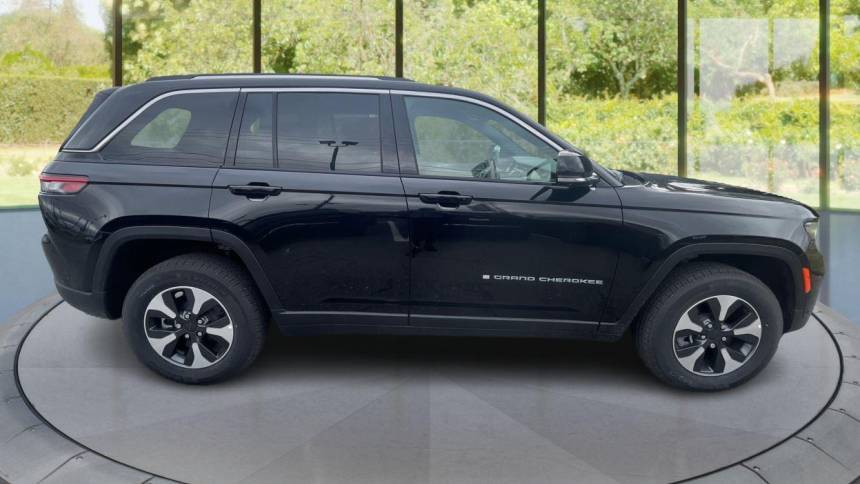 2023 Jeep Grand Cherokee 1C4RJYB66PC650772