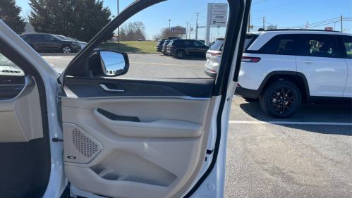 2023 Jeep Grand Cherokee 1C4RJYB66PC650688