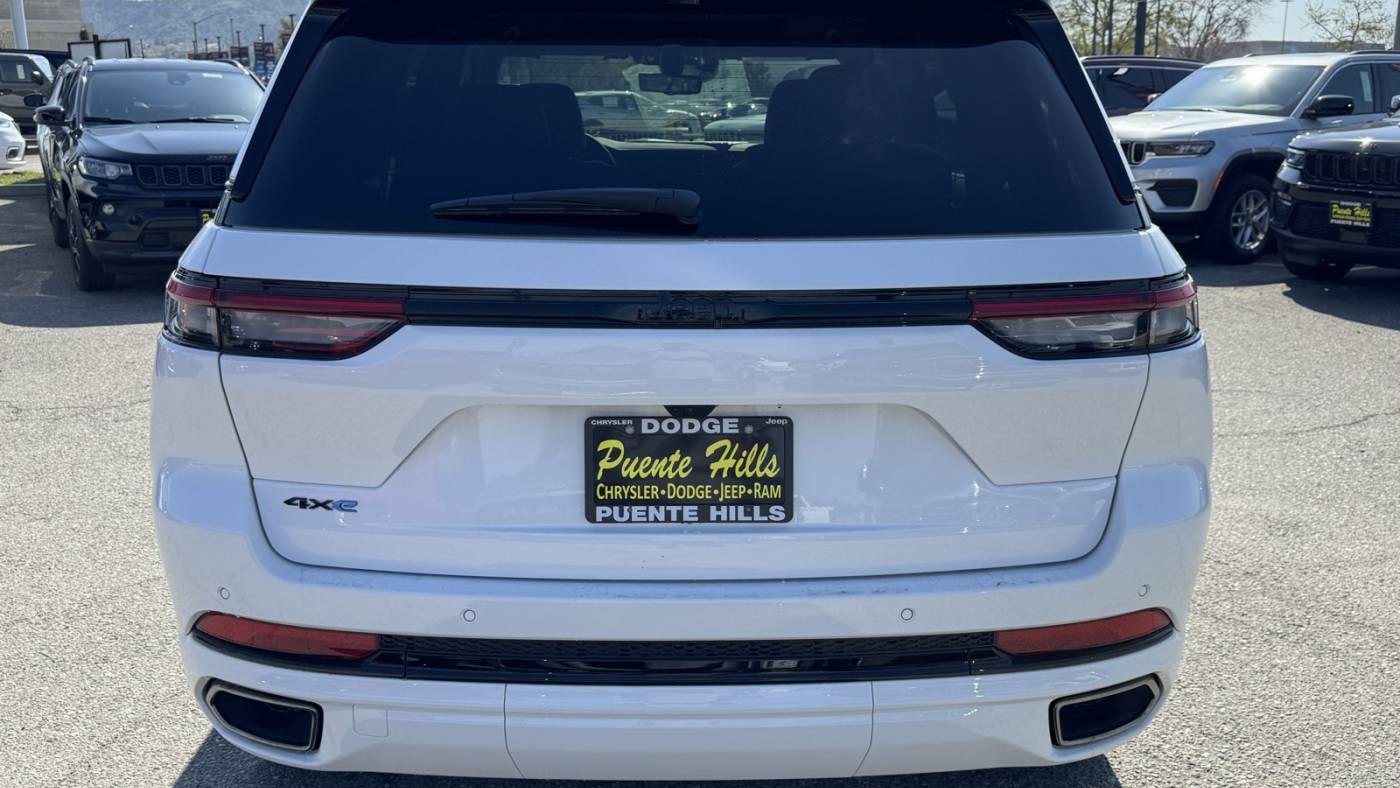 2025 Jeep Grand Cherokee 1C4RJYB68S8664281