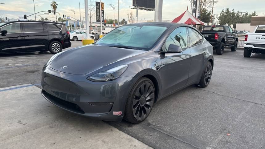 2023 Tesla Model Y 7SAYGDEFXPF813749