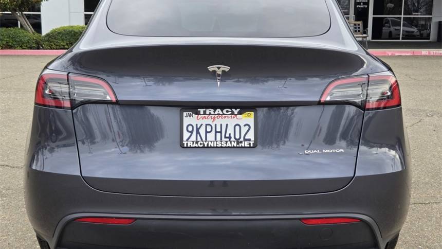 2023 Tesla Model Y 7SAYGDEE5PF963226