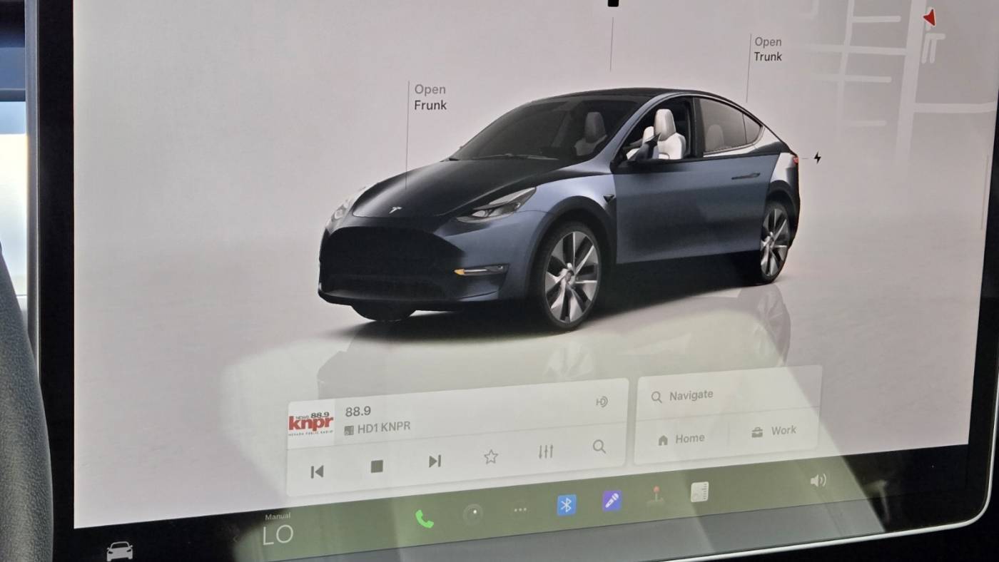 2024 Tesla Model Y 7SAYGDEE7RA282680