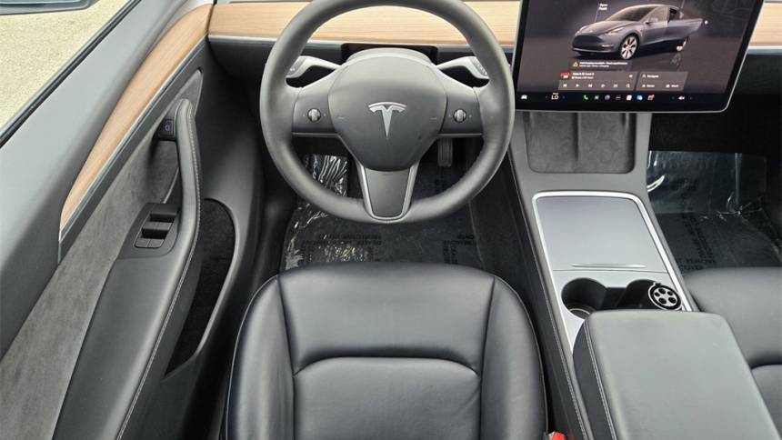 2023 Tesla Model Y 7SAYGDEE5PF963226